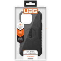 UAG Pathfinder Backcover MagSafe Apple iPhone 15 Pro Max - Zwart