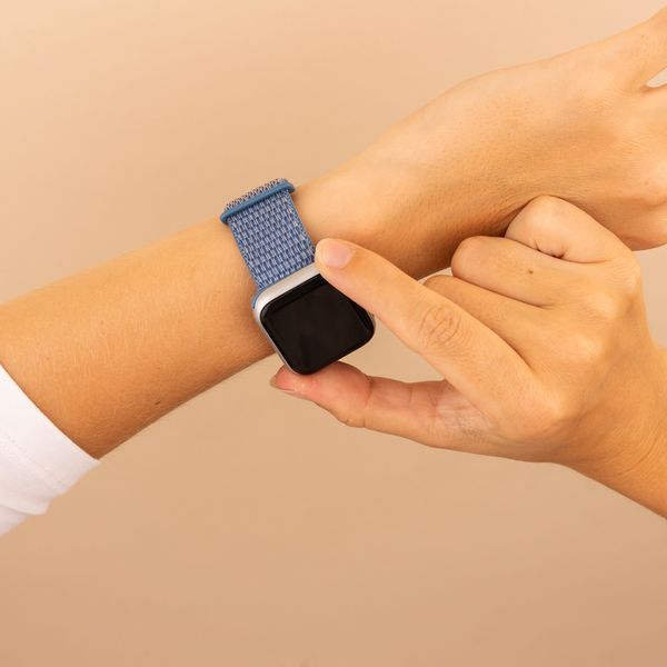 imoshion Nylon bandje Apple Watch Series 1 t/m 9 / SE (38/40/41 mm) | Series 10 / 11 (42 mm) - Marine Blue