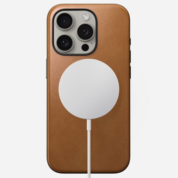 Nomad Modern Leather Case met MagSafe Apple iPhone 15 Pro - English Tan