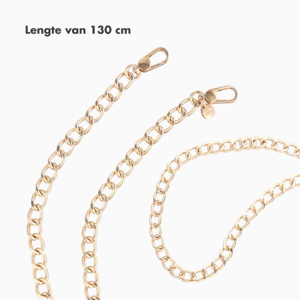 Selencia Rivièra MagSafe Backcover met afneembare haakjes voor de Apple iPhone 17 Pro - Powder Blue + Bold Chain (130 cm) - Gold