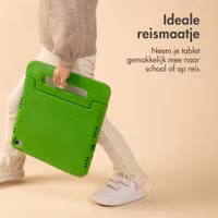 imoshion Kidsproof Backcover met handvat Apple iPad 11 (2025) 11 inch A16 / iPad 10 (2022) 10.9 inch - Groen