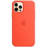 Apple Silicone Backcover MagSafe Apple iPhone 12 (Pro) - Electric Orange