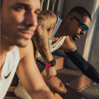 Nomad Tempo siliconen band Apple Watch Series 1 - 9 / SE (38/40/41 mm) | Series 10 / 11 (42 mm) - Coral