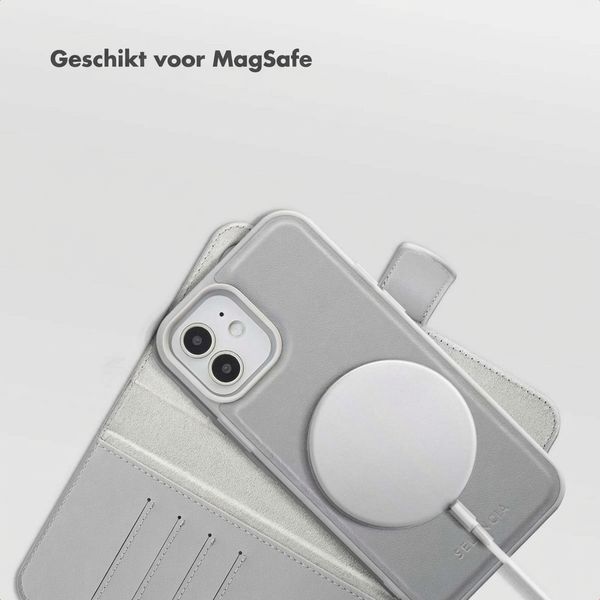 Selencia Olyn Uitneembare Bookcase met MagSafe Apple iPhone 12 (Pro) - Grijs