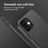 Accezz MagSafe Leather Backcover Apple iPhone 12 (Pro) - Onyx Black