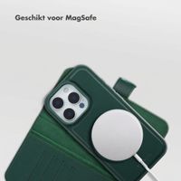 Selencia Olyn Uitneembare Bookcase met MagSafe Apple iPhone 16 Pro - Groen