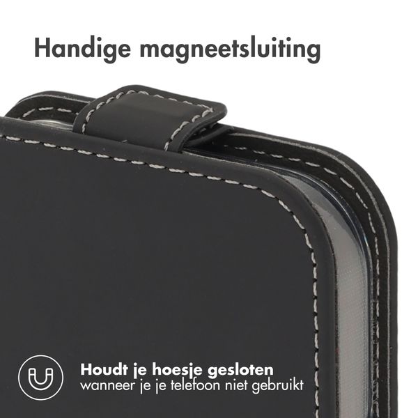 Accezz Flipcase Apple iPhone 18 Pro / 17 Pro - Zwart