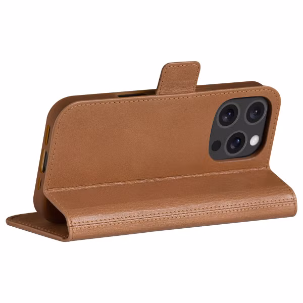 dbramante1928 Copenhagen Bookcase Apple iPhone 16 Pro - Tan