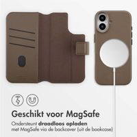 Accezz Leather Bookcase 2-in-1 met MagSafe Apple iPhone 17 - Coffee Brown