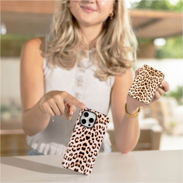 Selencia Vivid MagSafe Powerbank 5.000 mAh - Draadloze Powerbank - MagSafe en Qi2 - Desert Gold / Wild Leo