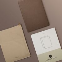 Selencia Riva Bookcase Apple iPad 9 (2021) 10.2 inch / iPad 8 (2020) 10.2 inch / iPad 7 (2019) 10.2 inch - Mocha Brown