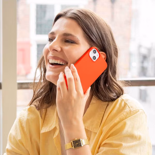 Accezz Liquid Silicone Backcover Apple iPhone 15 Pro Max - Rood