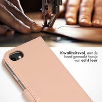 Selencia Echt Leren Bookcase Apple iPhone SE (2022 / 2020) / 8 / 7 / 6(s) - Dusty Pink