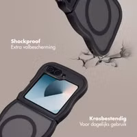 Selencia Wavy Backcover met MagSafe Samsung Galaxy Z Flip 6 - Zwart