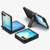 Spigen Tough Armor Pro Backcover MagFit Samsung Galaxy Z Flip 7 - Zwart