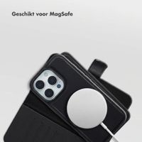 Selencia Olyn Uitneembare Bookcase met MagSafe Apple iPhone 16 Pro - Zwart
