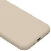 Accezz Liquid Silicone Backcover Apple iPhone SE (2022 / 2020) / 8 / 7 - Stone