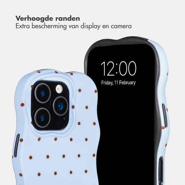 Selencia Vivid Wavy Backcover met MagSafe Apple iPhone 16 Pro - Happy Dots Digital Sky