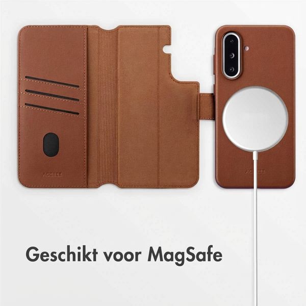 Accezz Leather Bookcase 2-in-1 met MagSafe Samsung Galaxy A36 / A56 - Coffee Brown