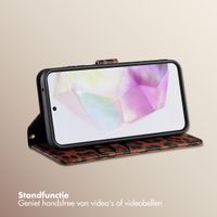 Selencia Sabi Bookcase met Panterprint Samsung Galaxy A35 - Mocha Brown