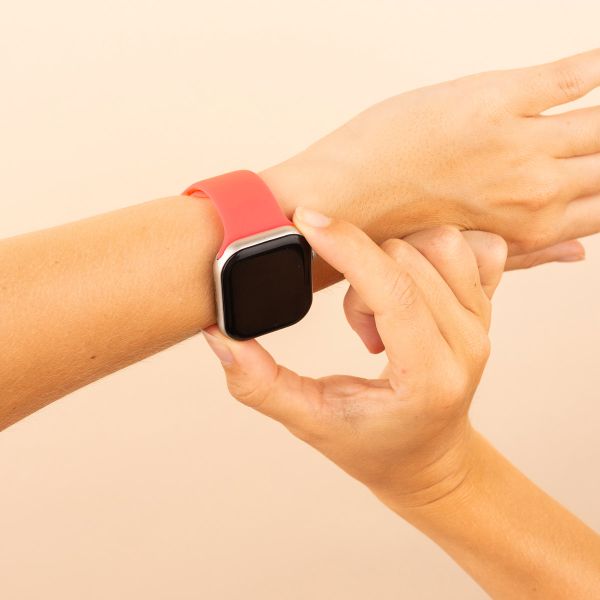 imoshion Silicone⁺ Strap Apple Watch | 38/40/41/42 mm - Size S/M - Coral
