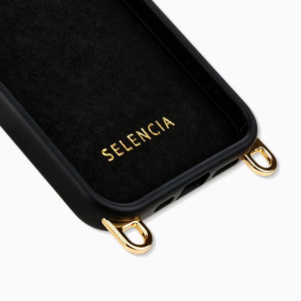 Selencia Rivièra MagSafe Backcover met afneembare haakjes voor de Apple iPhone 12 / 12 Pro - Velvet Black + Sleek Chain Polskoord - Gold