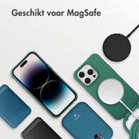 imoshion Color Backcover met afneembaar koord met MagSafe Apple iPhone 14 Pro - Donkergroen