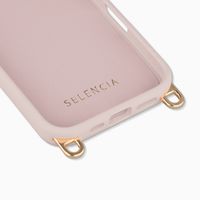 Selencia Rivièra MagSafe Backcover met afneembare haakjes voor de Apple iPhone 16 - Sorbet Pink + Chain Charm - Silver