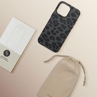 Selencia Sabi Backcover Panterprint met MagSafe Apple iPhone 15 Pro Max - Midnight Black