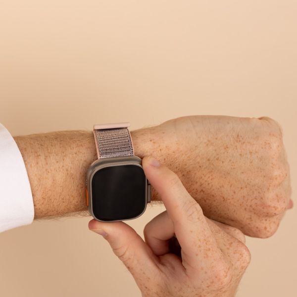 imoshion Nylon Strap Apple Watch | 44/45/46/49 mm - Sand Pink