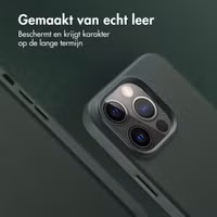 Accezz MagSafe Leather Backcover Apple iPhone 14 Pro - Cedar Green