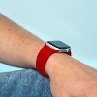 imoshion Siliconen bandje Fitbit Versa 4 / 3 / Sense (2) - Rood