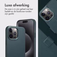 Accezz Leather Bookcase 2-in-1 met MagSafe Apple iPhone 15 Pro Max - Cedar Green