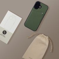 Selencia Riva Backcover met Pashouder Apple iPhone 16 - Sage Green