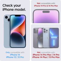 Spigen EZ Fit Glas.tR met Applicator - 1 pack Apple iPhone 13 / 13 Pro / 14 / 16e