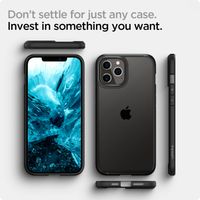 Spigen Ultra Hybrid Backcover iPhone 12 Pro Max - Zwart