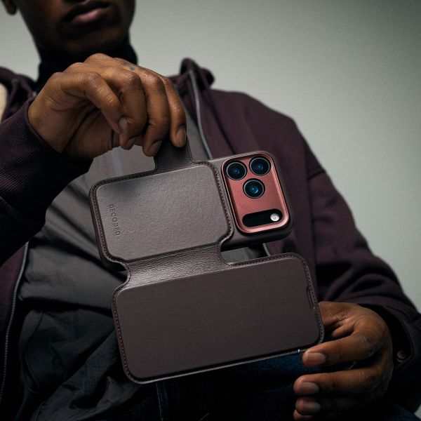 Decoded 2 in 1 Leather Detachable Wallet MagSafe Apple iPhone 17 Pro - Zwart