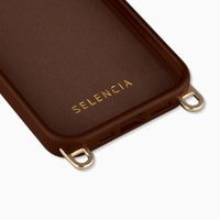 Selencia Rivièra MagSafe Backcover met afneembare haakjes voor de Apple iPhone 15 Pro - Choco Brown + Satin Crush Polskoord - Cosmic Candy