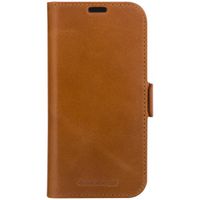 dbramante1928 Copenhagen Bookcase Apple iPhone 15 Pro - Bruin