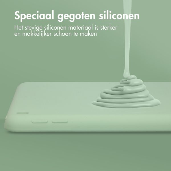 Accezz Liquid Silicone Backcover Apple iPad 9 (2021) 10.2 inch / iPad 8 (2020) 10.2 inch / iPad 7 (2019) 10.2 inch - Lichtgroen