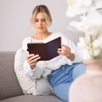 imoshion Vegan Leather Bookcase Kobo Clara 2E / Tolino Shine 4 - Donkerbruin