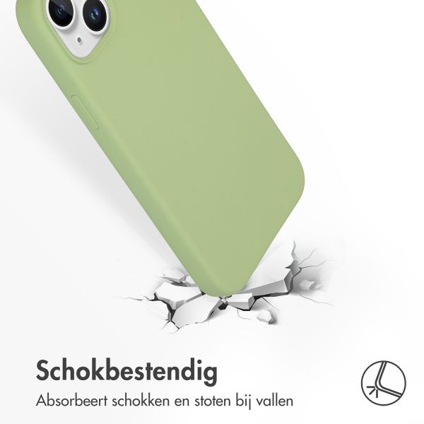 Accezz Liquid Silicone Backcover met MagSafe Apple iPhone 15 Plus - Groen