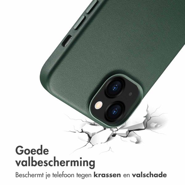 Accezz MagSafe Leather Backcover Apple iPhone 13 - Cedar Green