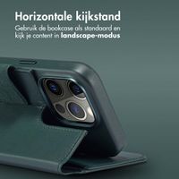 Accezz Leather Bookcase 2-in-1 met MagSafe Apple iPhone 14 Pro - Cedar Green