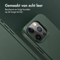 Accezz MagSafe Leather Backcover Apple iPhone 13 Pro - Cedar Green