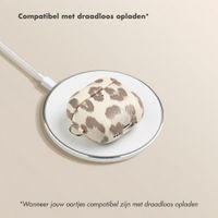 Selencia Sabi Case met panterprint  Apple Airpods 4 - Soft Ivory
