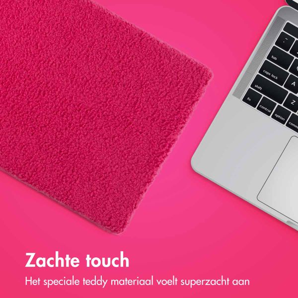 imoshion Teddy Hard Cover Apple MacBook Air 13 inch (2022 / 2024 M3 chip / 2025 M4 chip) - Hot Pink