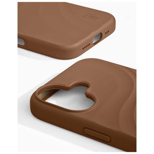 iDeal of Sweden Soft Swirl Silicone MagSafe Case Apple iPhone 17 - Salted Caramel