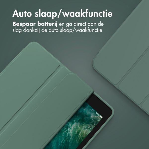 Accezz Smart Silicone Bookcase Apple iPad Air 13 inch (2025) M3 / (2024) M2 - Donkergroen