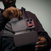 Decoded 2 in 1 Leather Detachable Wallet MagSafe Apple iPhone 17 - Chocolate Brown